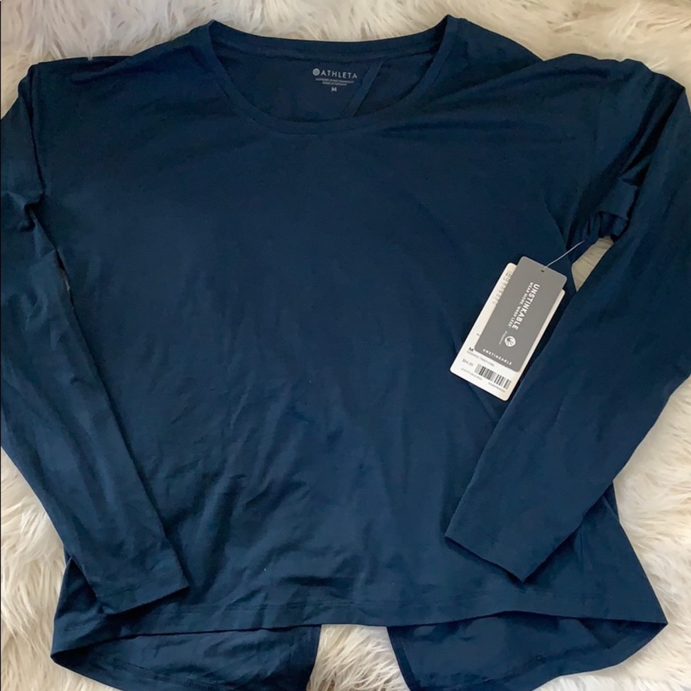 Athleta. Essence Twist Long sleeve